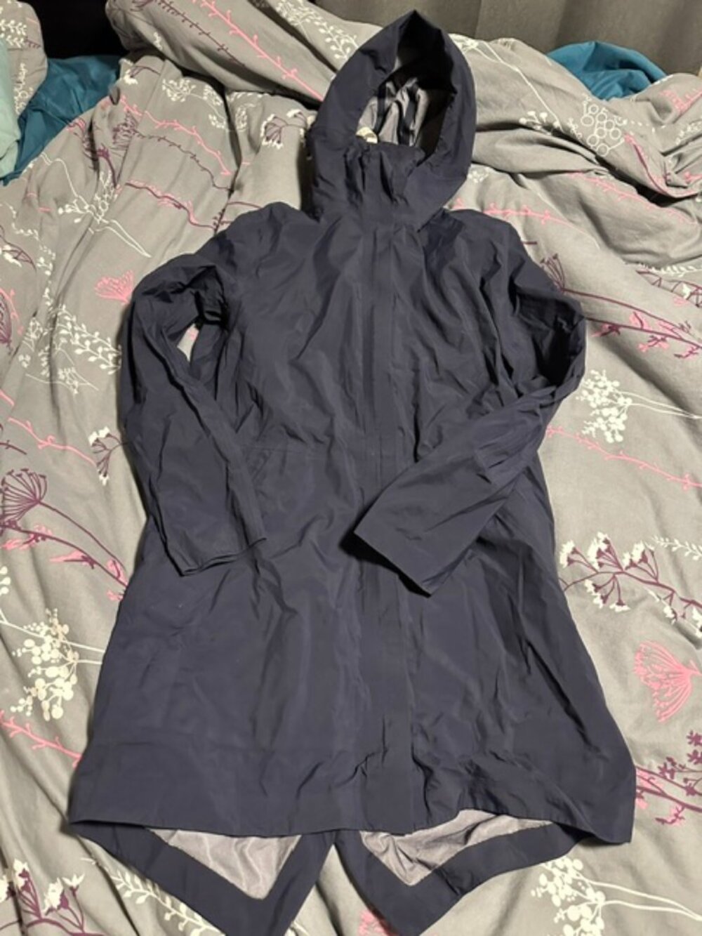 Lululemon insulated rain jacket size 10